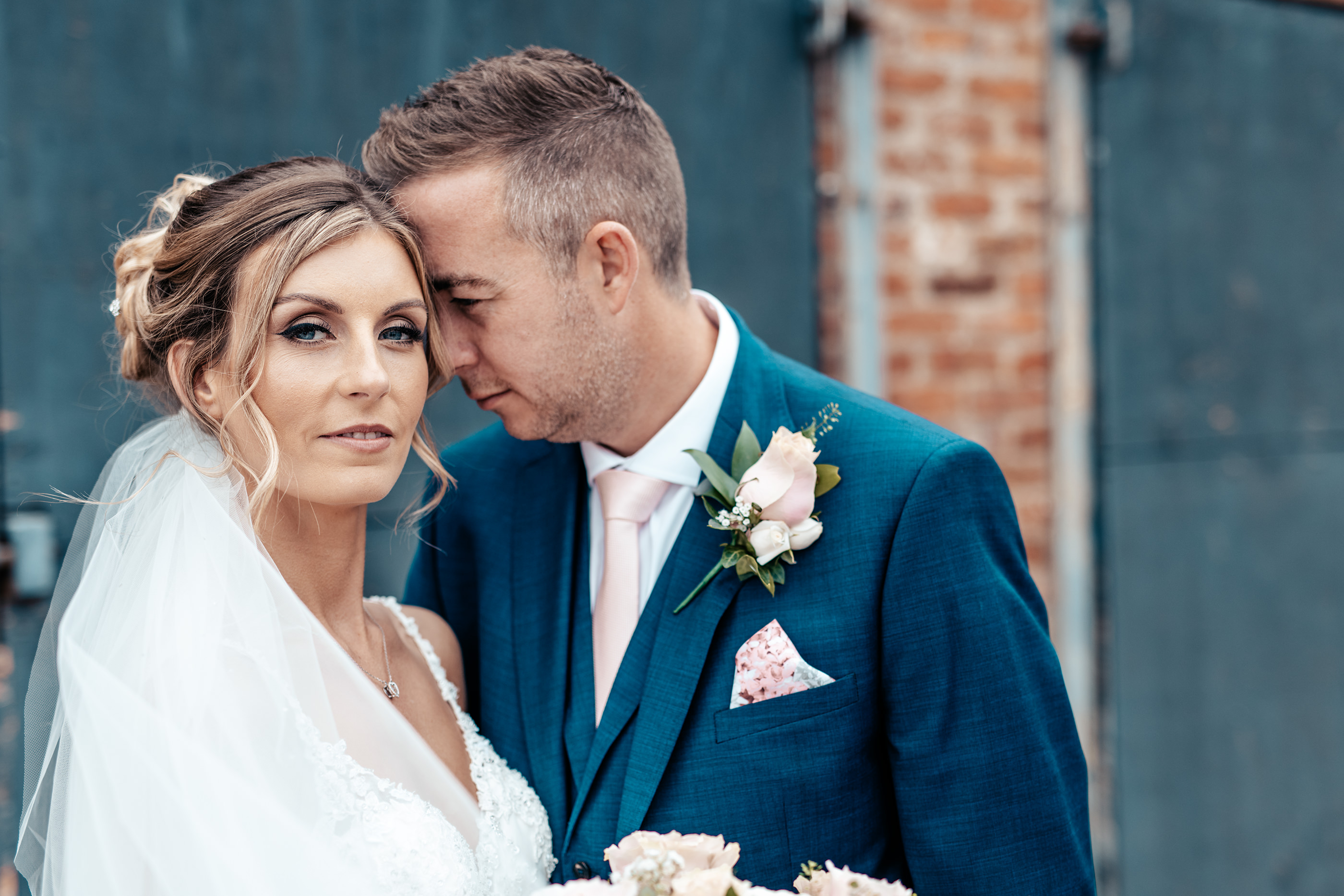 The bride and groom wedding photo 