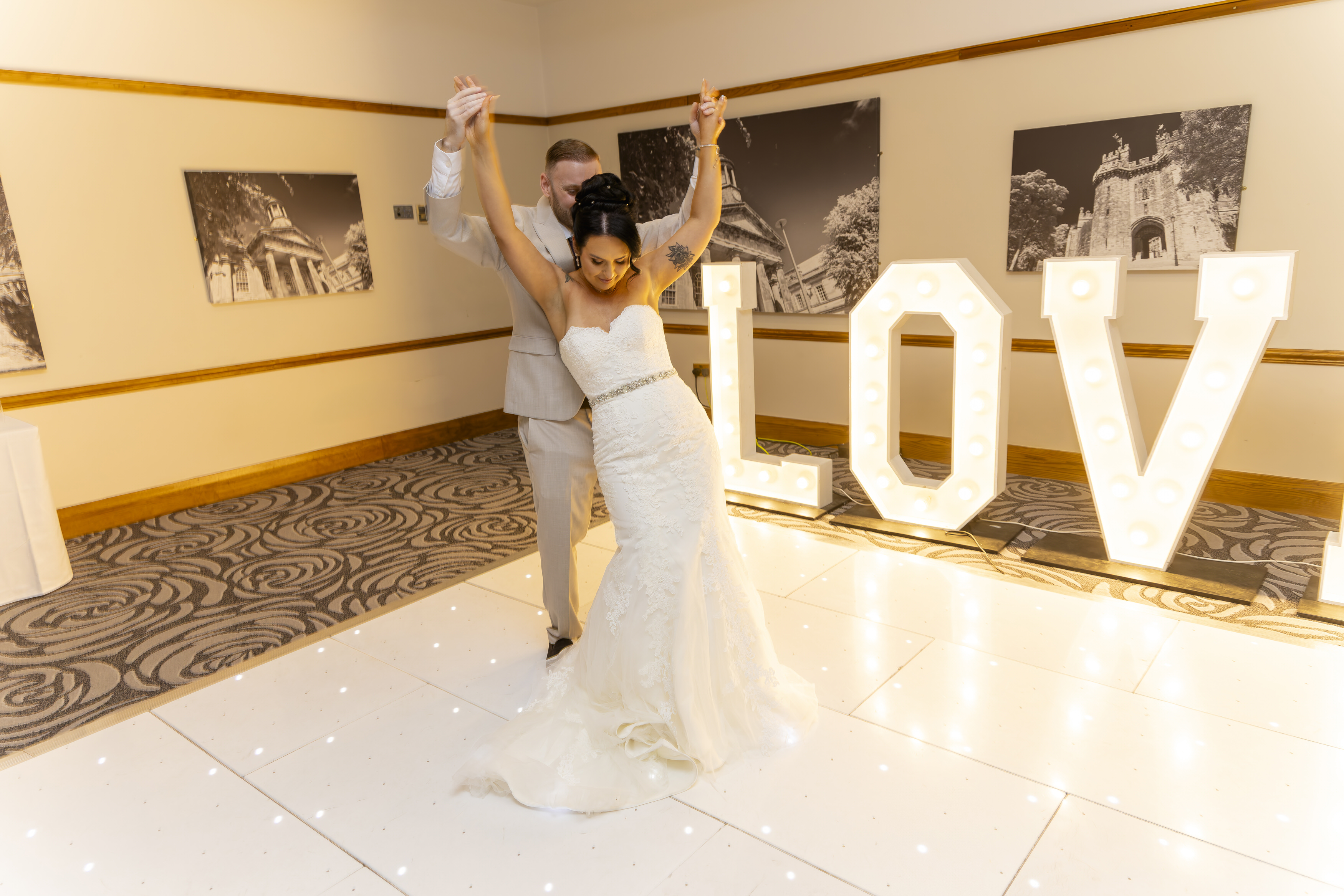 Valerie and Stefan take to the dance floor 